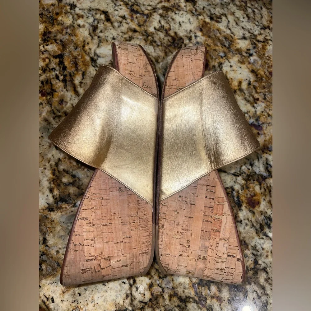 Diane Von Furstenberg DVF Metallic Gold Leather Slide Cork Wedge Sandals 9M - Picture 4 of 10
